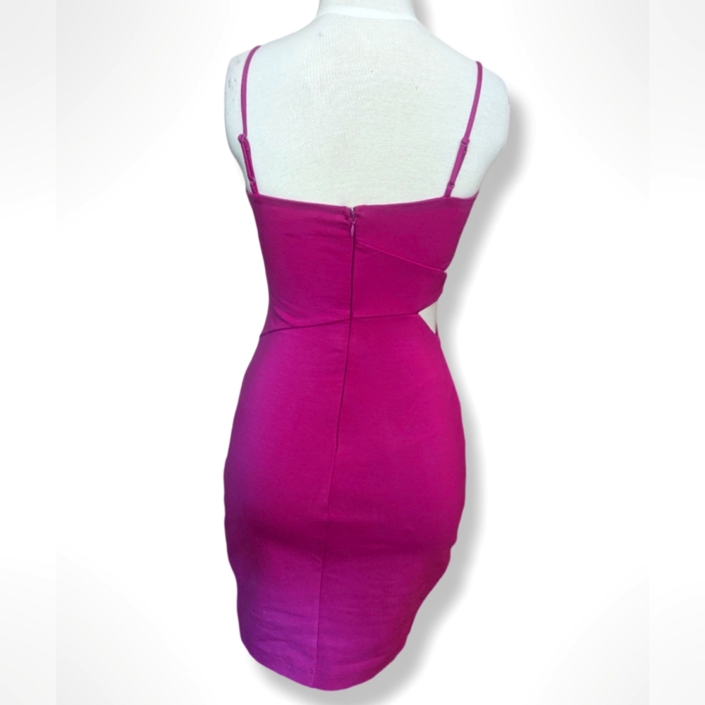 Guess Fuchsia Fully Lined Mini Dress (Never Worn) - Picture 3 of 9